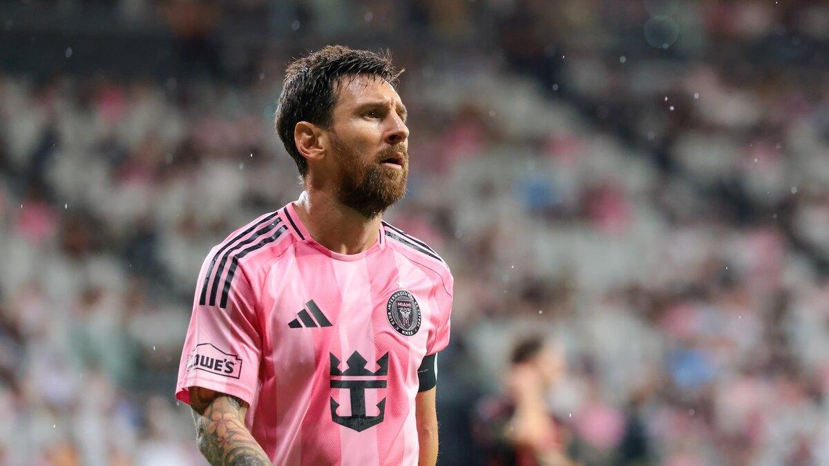 Lionel Messi wearing Inter Miami's pink jersey during a September 2026 Major League Soccer match