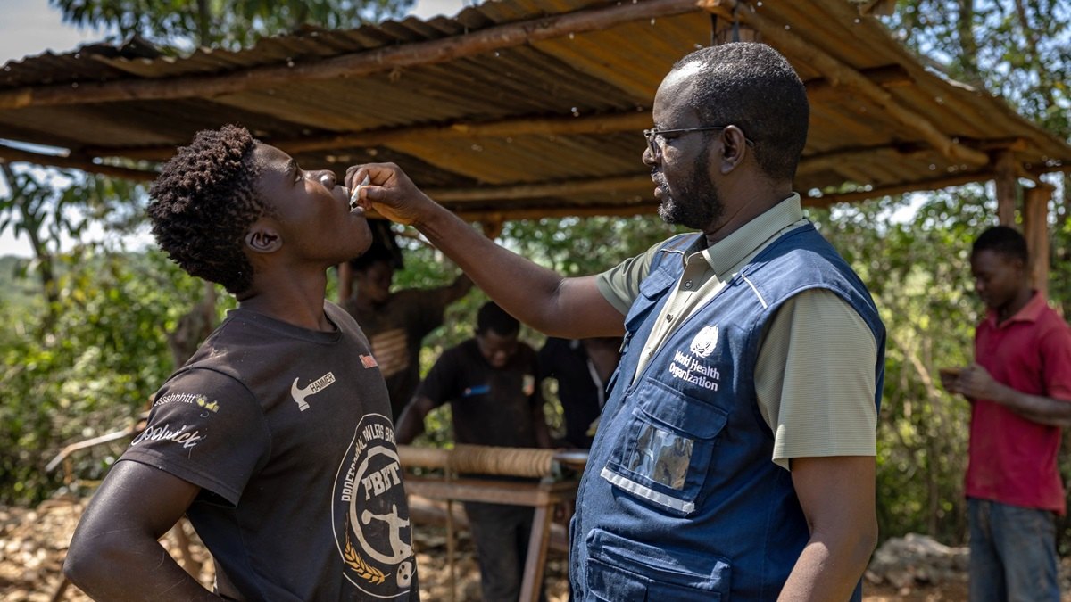 WHO-supported oral cholera vaccination campaign in Kenya in November 2025, photographed by WHO and Ardo Farah