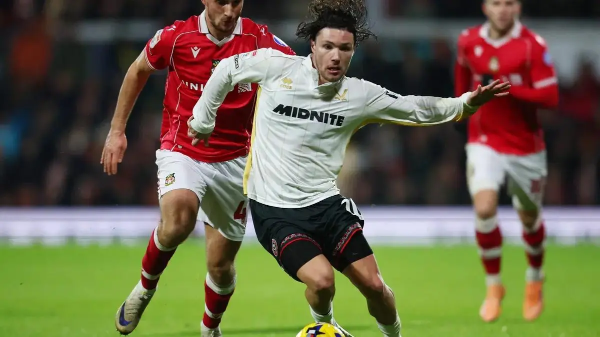 Callum O'Hare in action against Wrexham during a Championship match